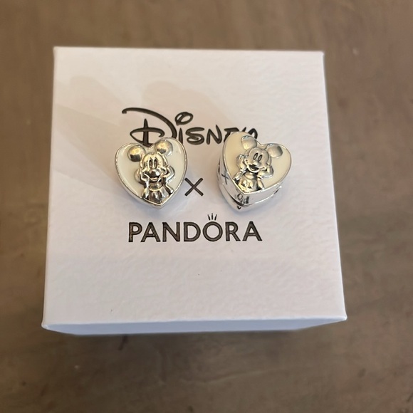 New Authentic Disney x Pandora Vintage Mickey Mouse enamel heart clip charms - Picture 2 of 6